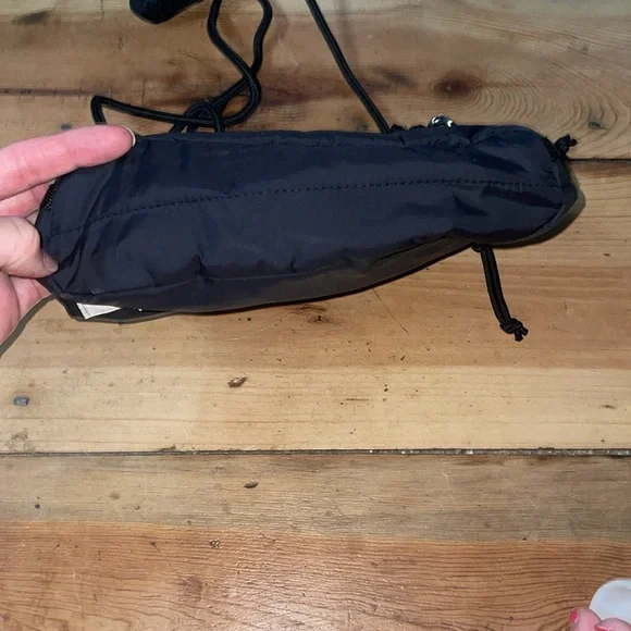 Lululemon bag, black, crossbody patch purse - Picture 4 of 7